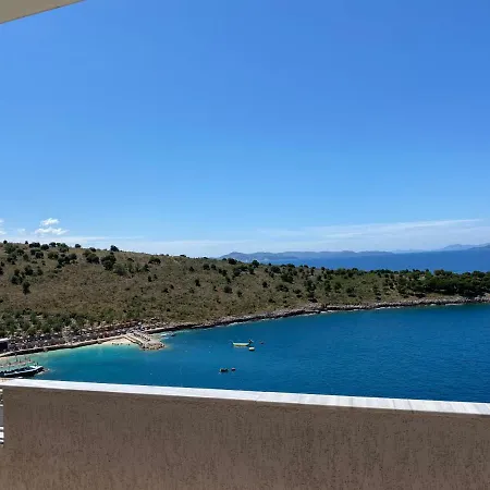 Meli's Sarande